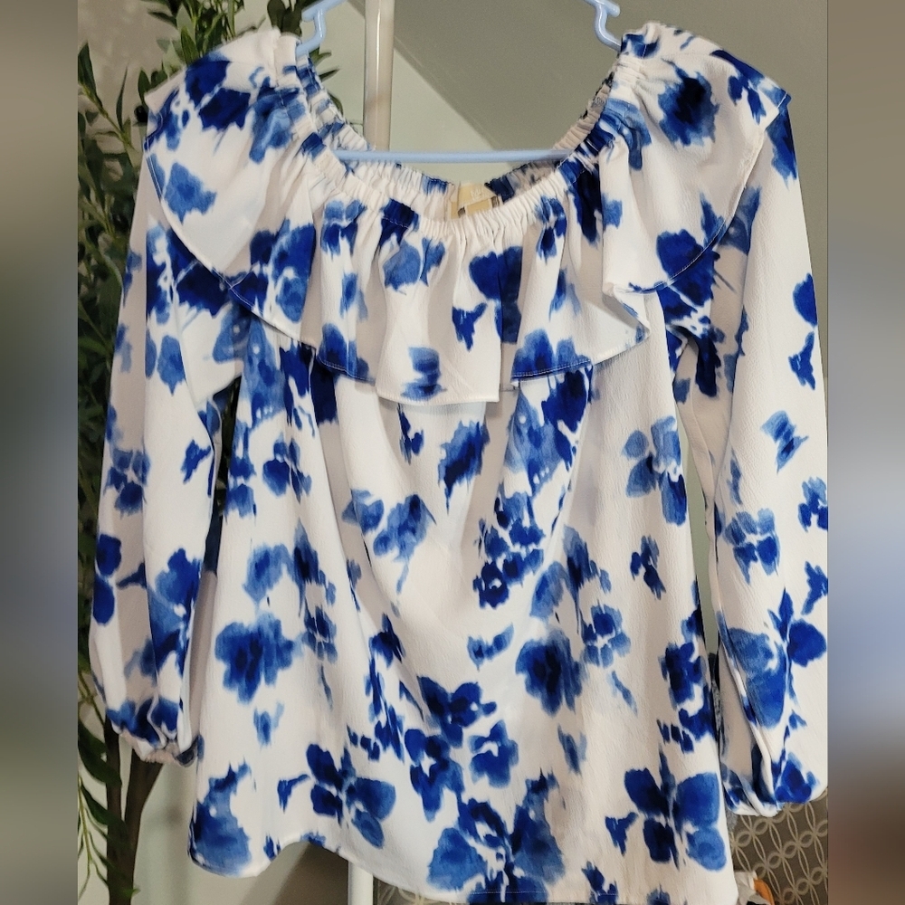 MICHAEL Michael Kors White and Blue Floral Off-Shoulder Blouse